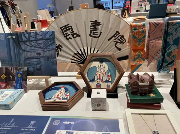 当戏剧走进书店 700余种文创产品亮相朵云书院·戏剧店